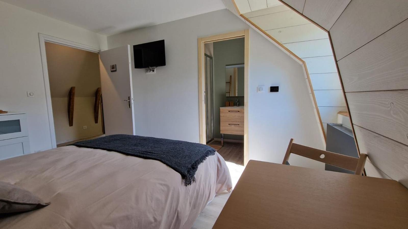 La Lys Martagon Bed and Breakfast Le Falgoux Buitenkant foto