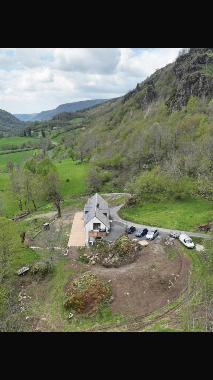 La Lys Martagon Bed and Breakfast Le Falgoux Buitenkant foto